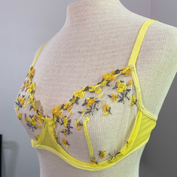 Cottagecore Yellow Floral Lace Lingerie Bra - Picture 4 of 9